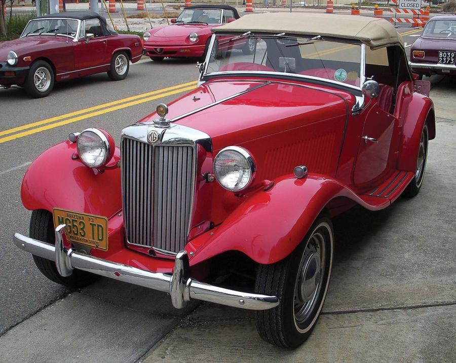  MG TD Roadster 1953 года  (фото 2 из 9)